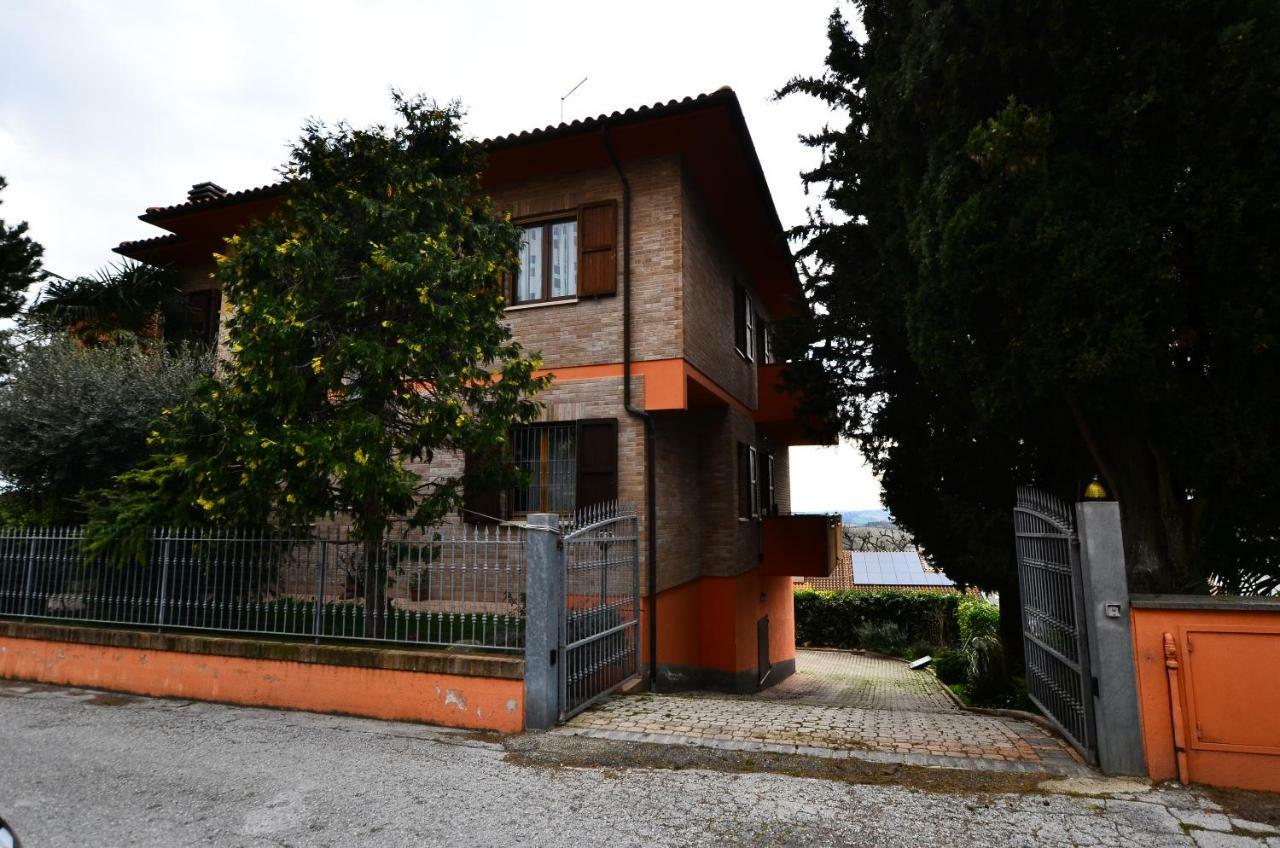 La Violetta Villa Camerano Exterior foto
